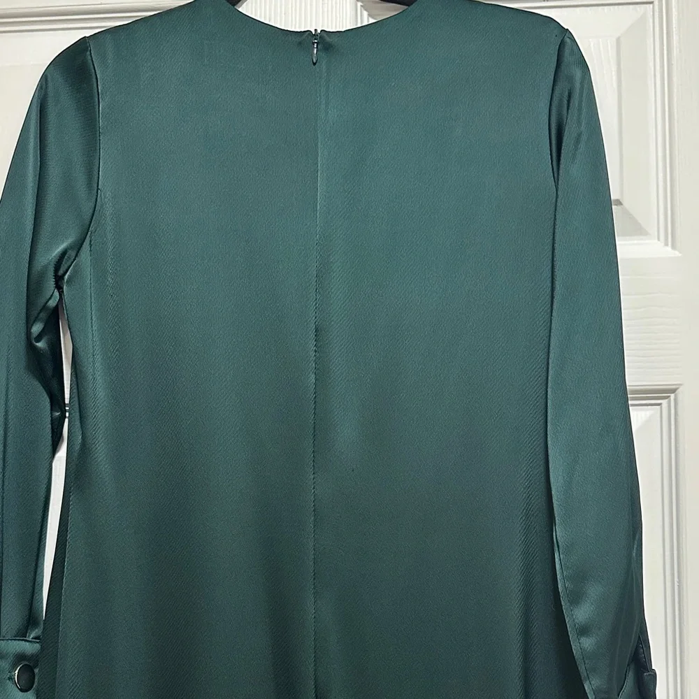 Chic Asymmetrical Satin Dress in Deep Green - Picture 5 of 8
